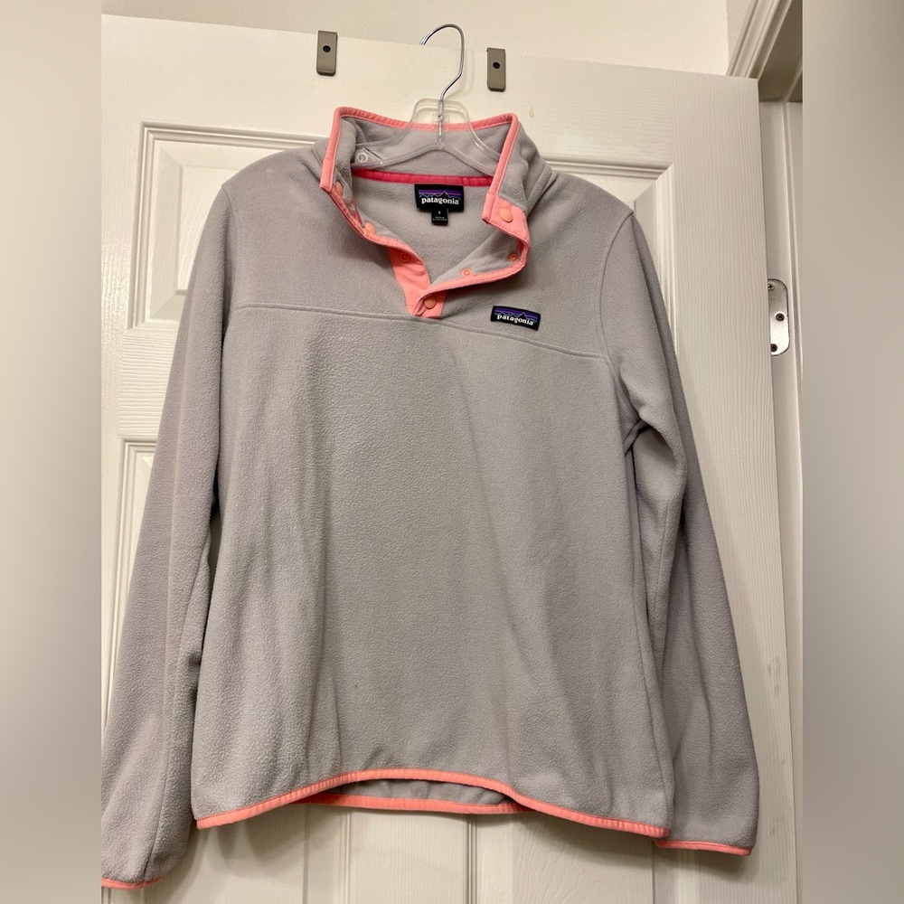 Patagonia pull over, size small, like new